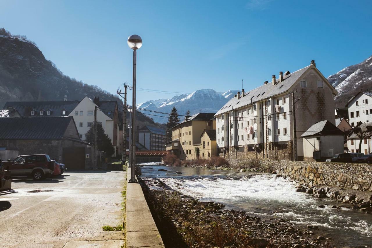Apartamento Garona Les, Catalonia Kültér fotó